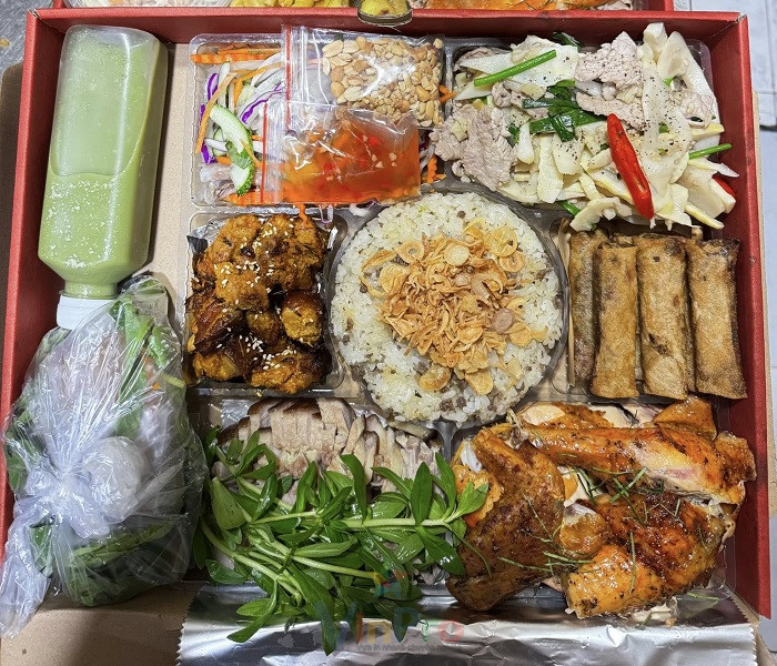Mẫu hộp gà mẹt thiết kế theo yêu cầu, dáng nắp gập